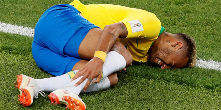 Lesão de Neymar preocupa Seleção e revive drama de Romário antes da Copa de 1998
